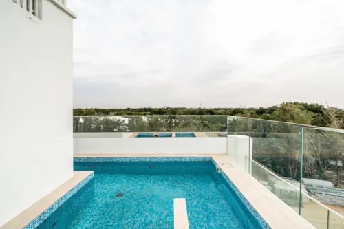 4 Bedrooms Villa in Ixora 1