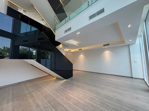 4 Bedrooms Villa in Ixora 1