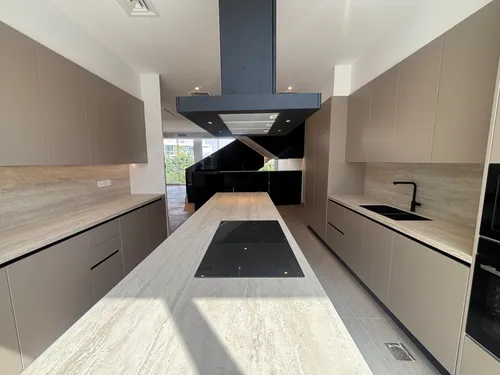 4 Bedrooms Villa in Ixora 1