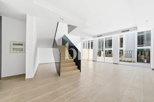 New I Luxury I 4 Floors I Roof Terrace I Amenities