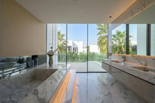 5 Bedrooms Villa in The Nest