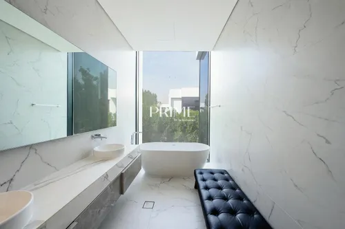 5 Bedrooms Villa in The Nest