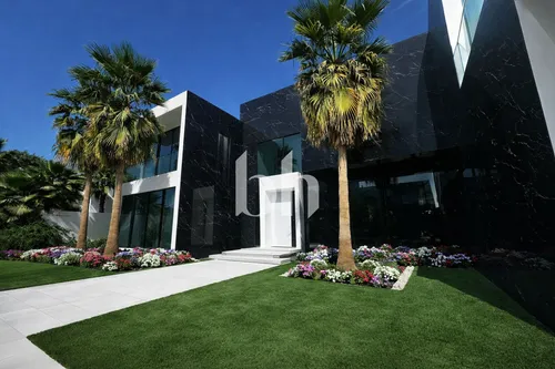 5 Bedrooms Villa in The Nest