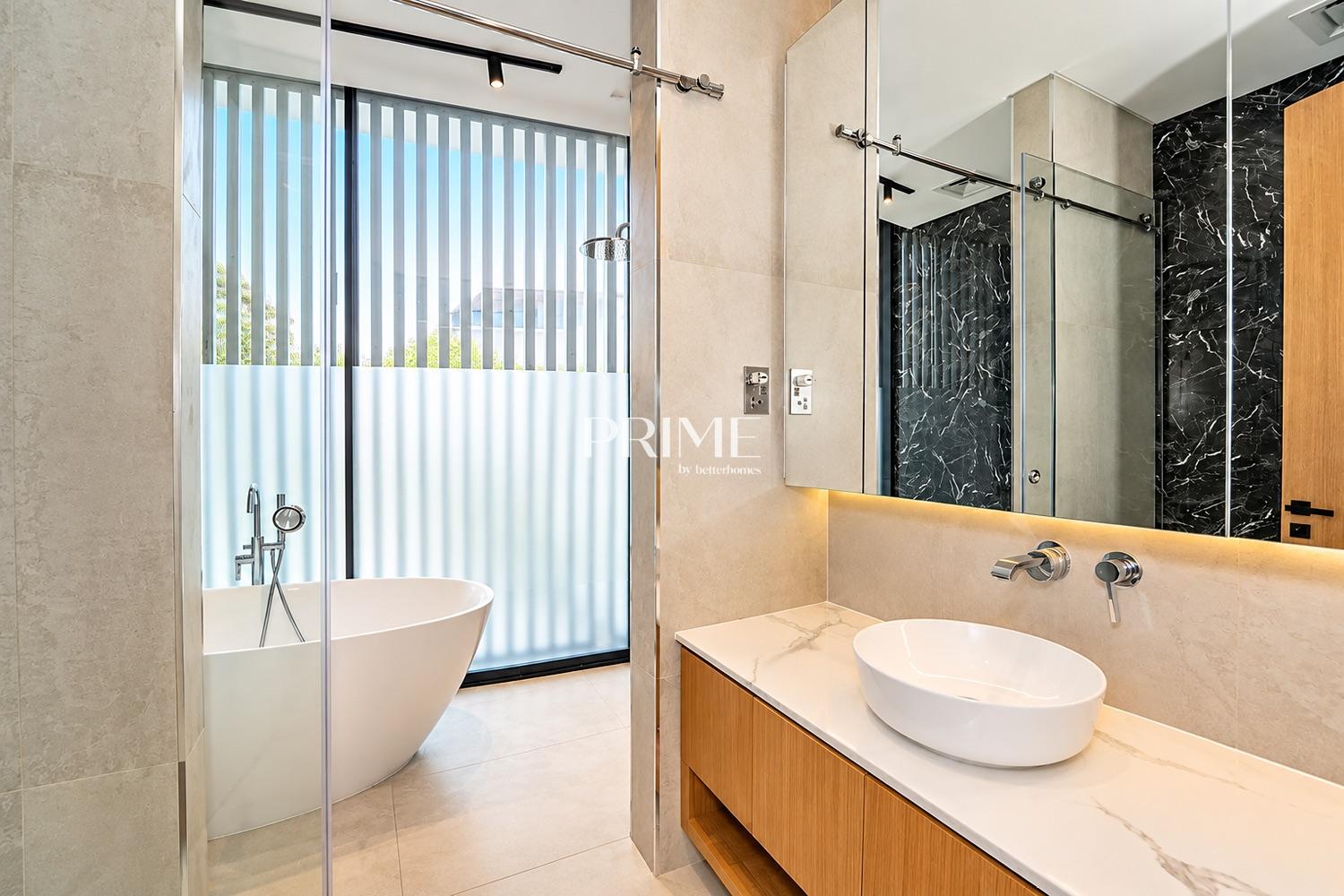 5 Bedrooms Villa in Chorisia 2 Villas