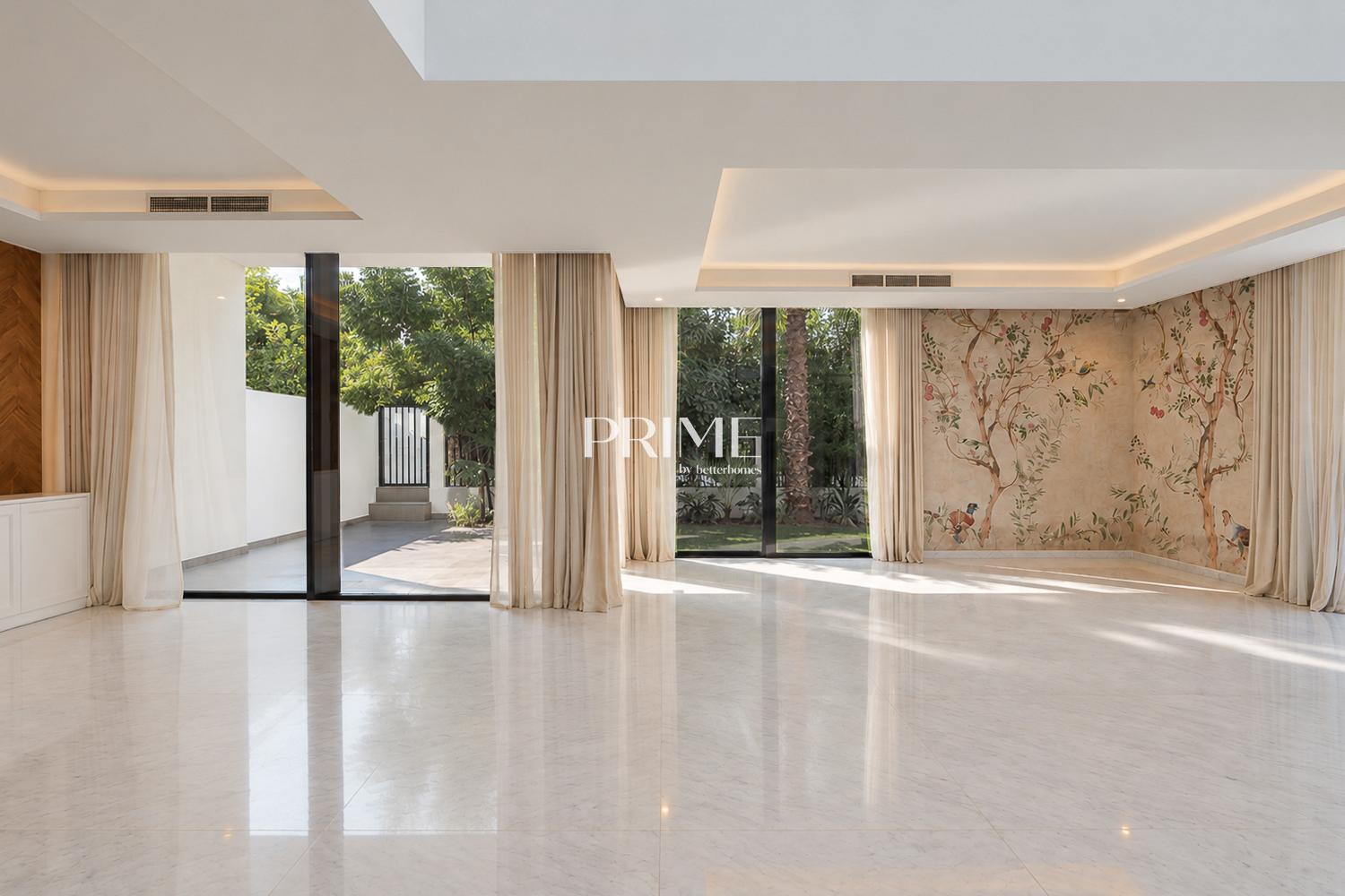 5 Bedrooms Villa in Chorisia 2 Villas