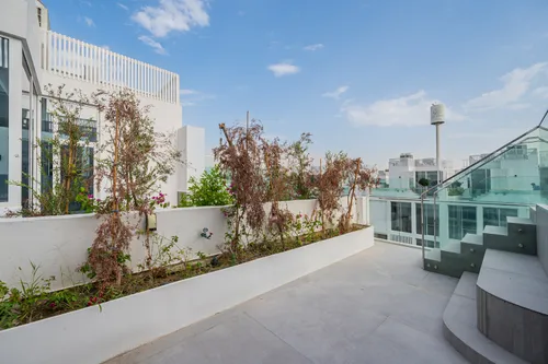 4 Bedrooms Villa in Ixora 1