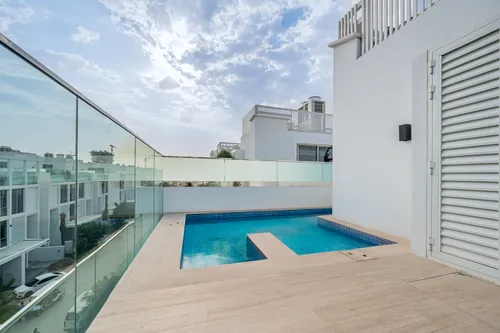 4 Bedrooms Villa in Ixora 1