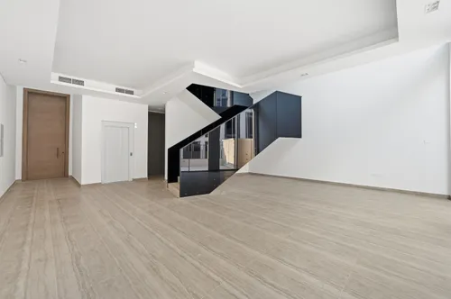 4 Bedrooms Townhouse in Ixora 1