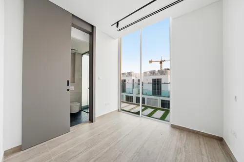 4 Bedrooms Townhouse in Ixora 1