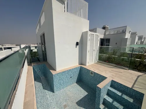 4 Bedrooms Townhouse in Ixora 1