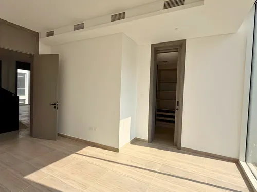 4 Bedrooms Townhouse in Ixora 2