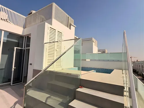 4 Bedrooms Townhouse in Ixora 2