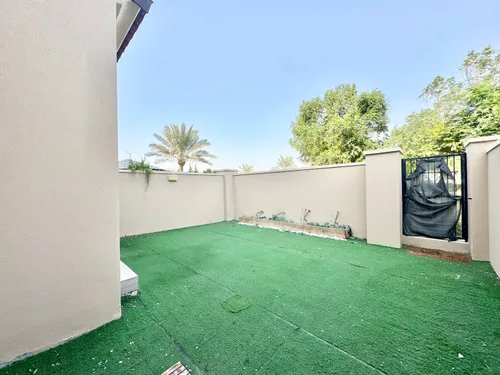 2 Bedrooms Townhouse in Casa Dora