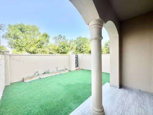 2 Bedrooms Townhouse in Casa Dora