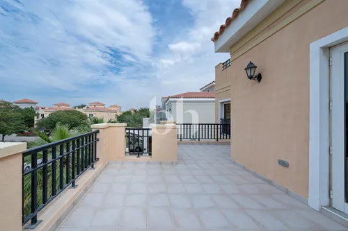 5 Bedrooms Villa in The Centro