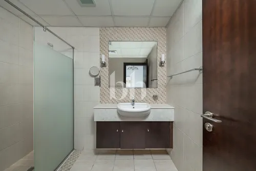 5 Bedrooms Villa in The Centro