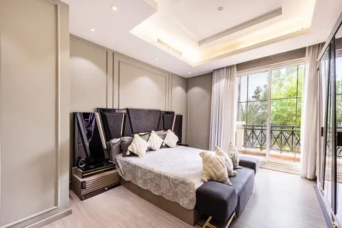 5 Bedrooms Villa in The Centro