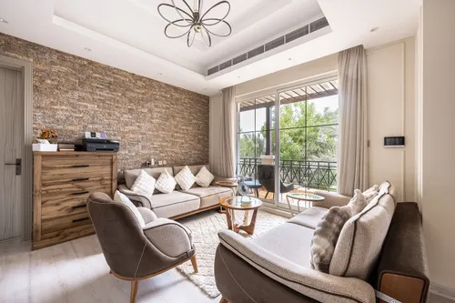 5 Bedrooms Villa in The Centro