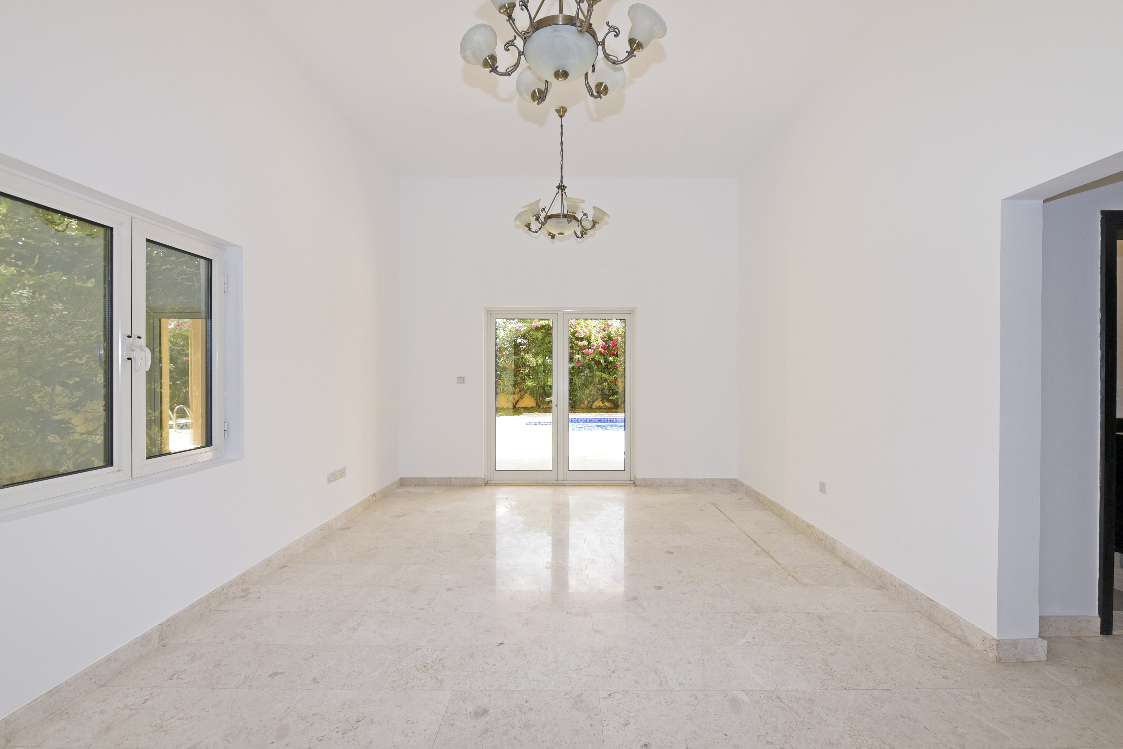 5 Bedrooms Villa in The Centro