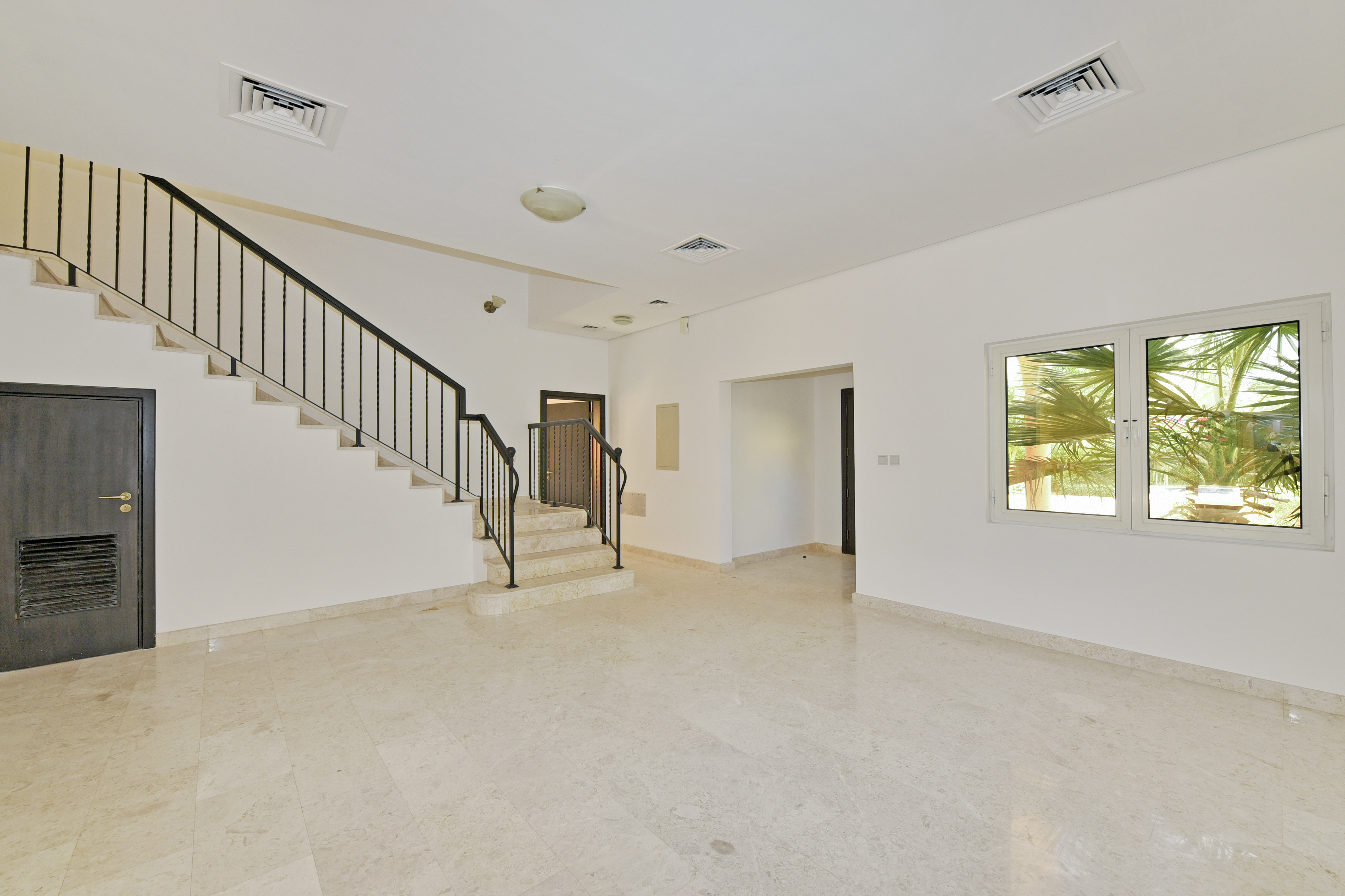 5 Bedrooms Villa in The Centro