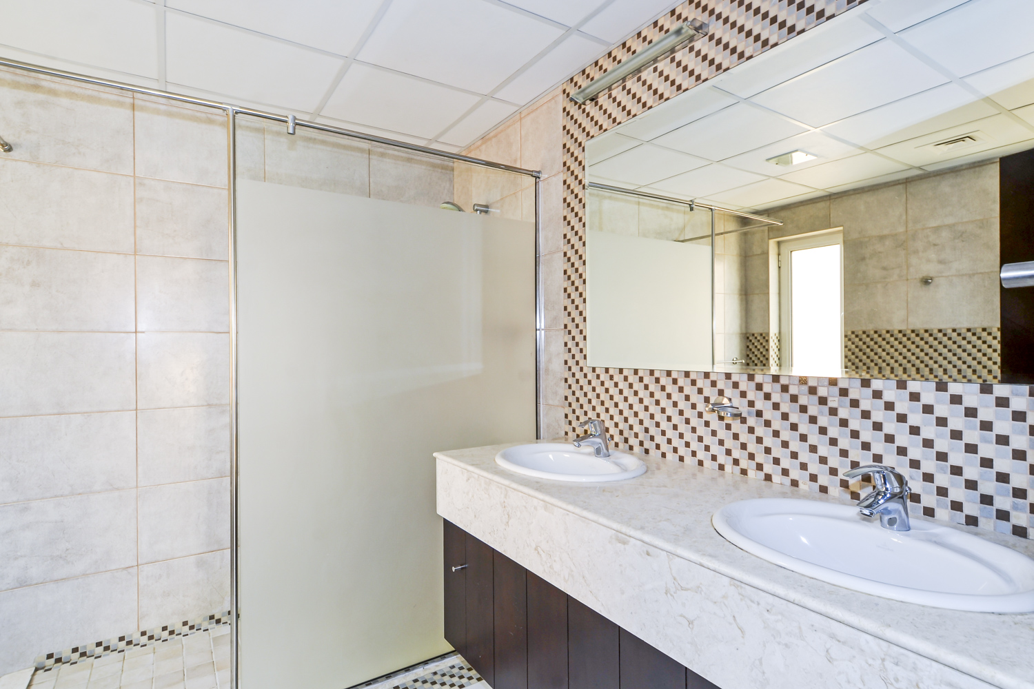 5 Bedrooms Villa in The Centro