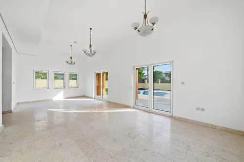 5 Bedrooms Villa in The Aldea