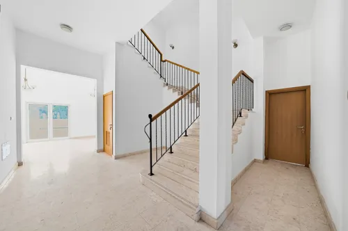 5 Bedrooms Villa in The Aldea