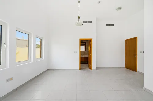 5 Bedrooms Villa in The Aldea