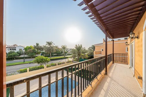 5 Bedrooms Villa in The Aldea