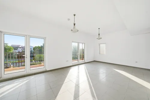 5 Bedrooms Villa in The Aldea