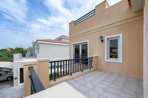 5 Bedrooms Villa in The Centro