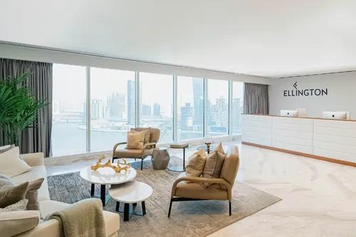 3 Bedrooms Apartment in Mercer House North Tower