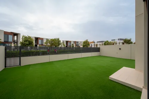 4 Bedrooms Townhouse in Cherrywoods