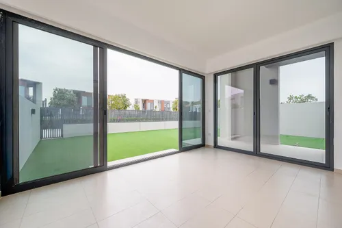 4 Bedrooms Townhouse in Cherrywoods