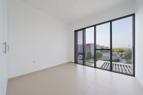 3 Bedrooms Townhouse in Cherrywoods