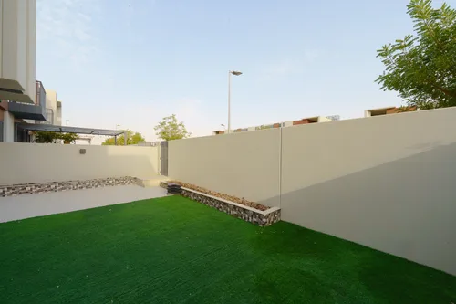 3 Bedrooms Townhouse in Cherrywoods