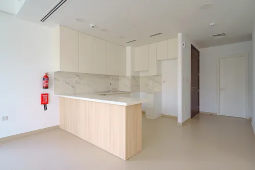 3 Bedrooms Townhouse in Cherrywoods