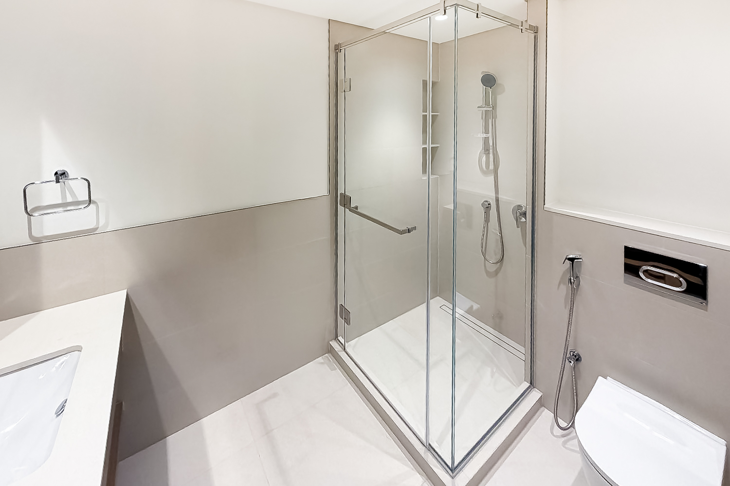 2 Bedrooms Apartment in Mangrove Building 2