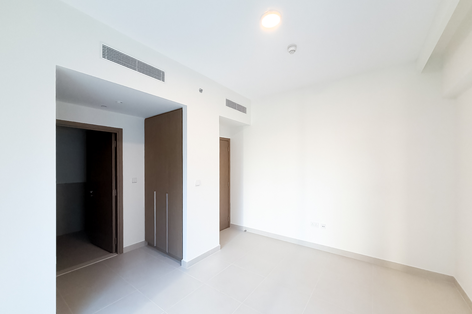 2 Bedrooms Apartment in Mangrove Building 2