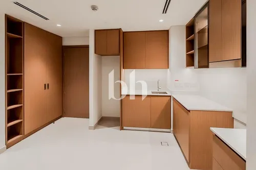 Brand new building | Unfurnished Ap | Vacant