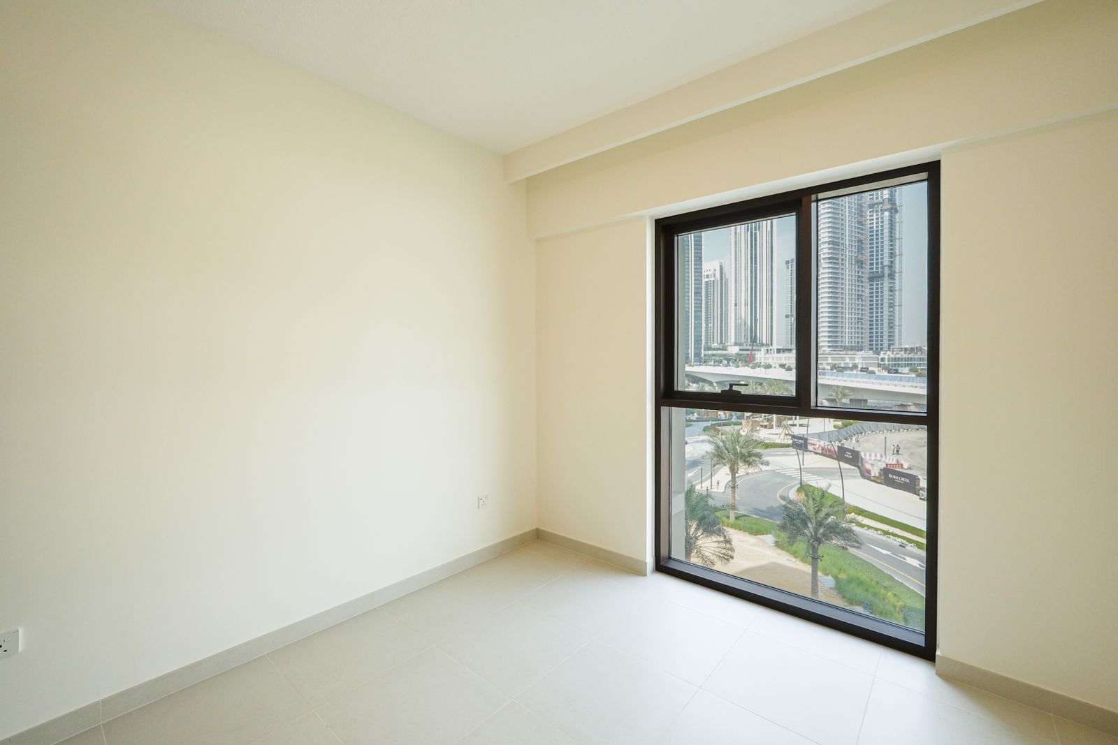 2 Bedrooms Apartment in Savanna Building 3