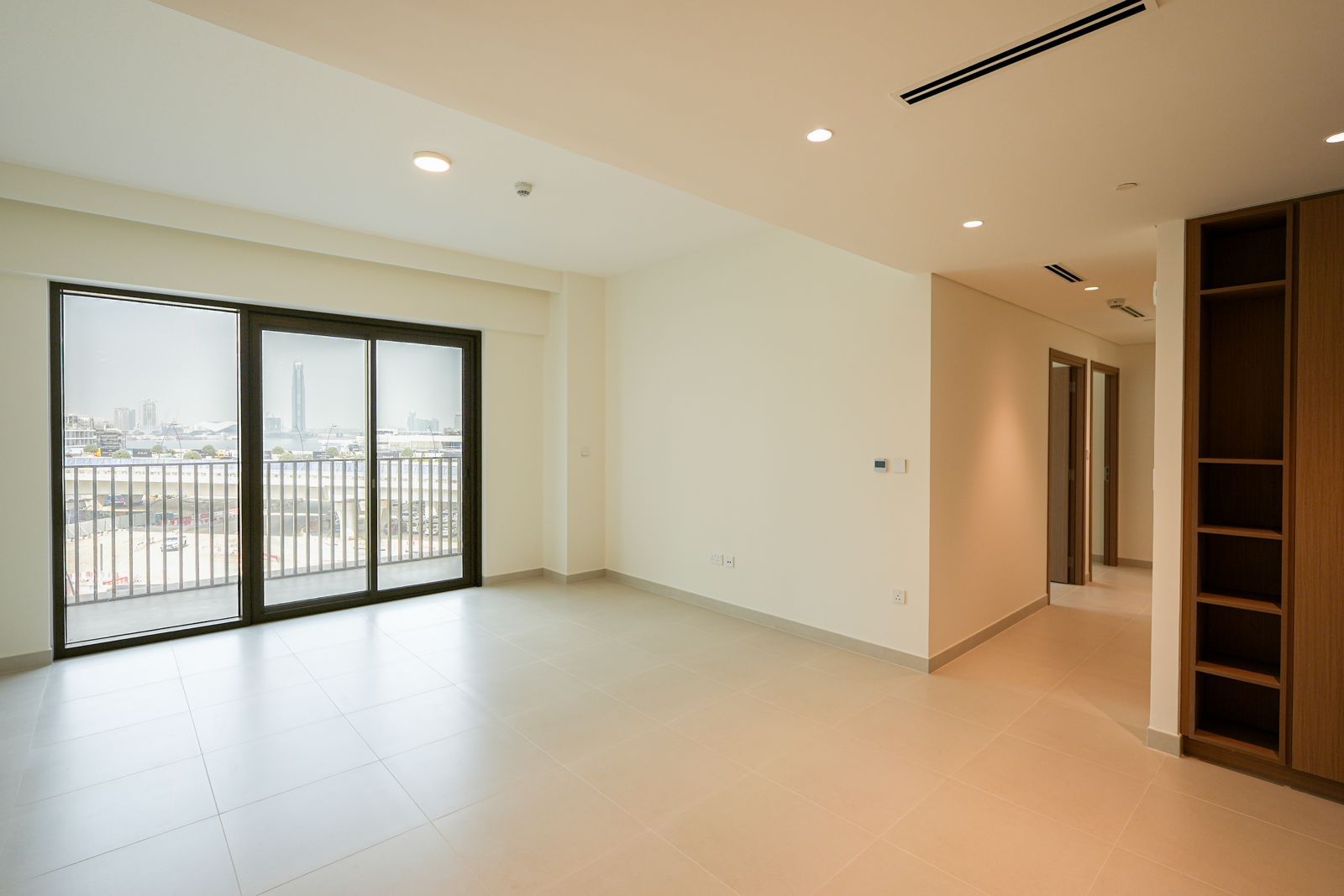 2 Bedrooms Apartment in Savanna Building 3