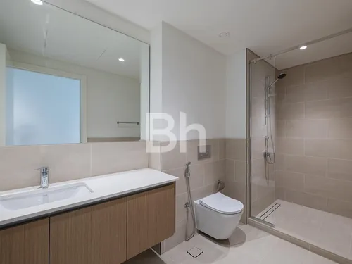 2 Bedrooms Apartment in Grove at Creek Beach Building 3