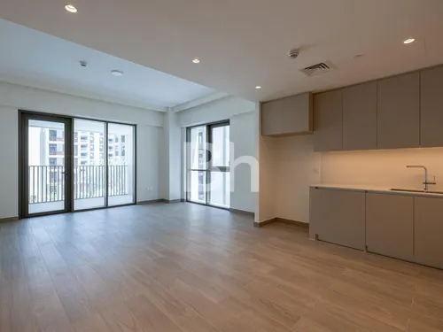 2 Bedrooms Apartment in Grove at Creek Beach Building 3
