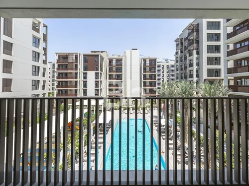 2 Bedrooms Apartment in Grove at Creek Beach Building 3