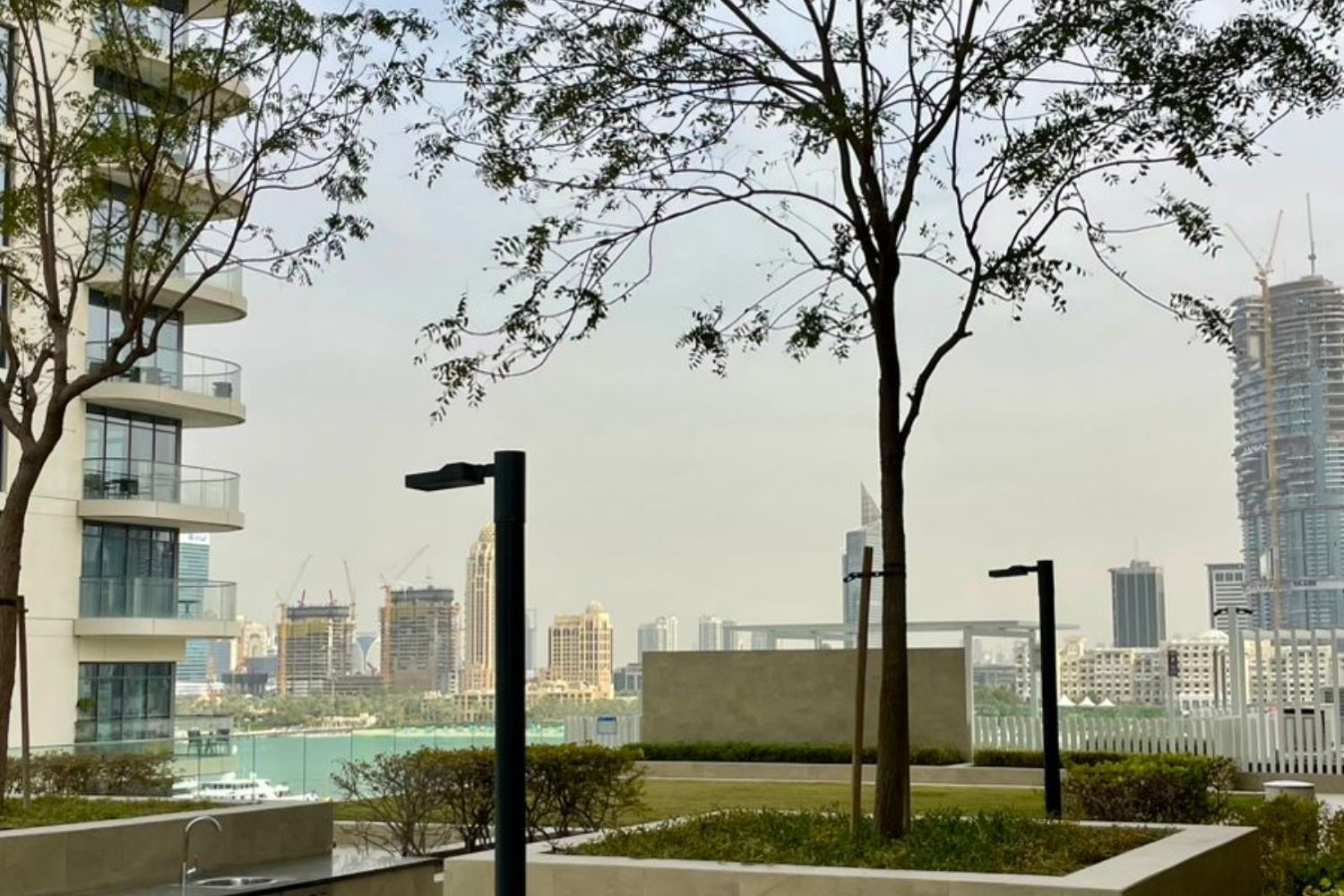 2 Bedrooms Apartment in Sunrise Bay Tower 2