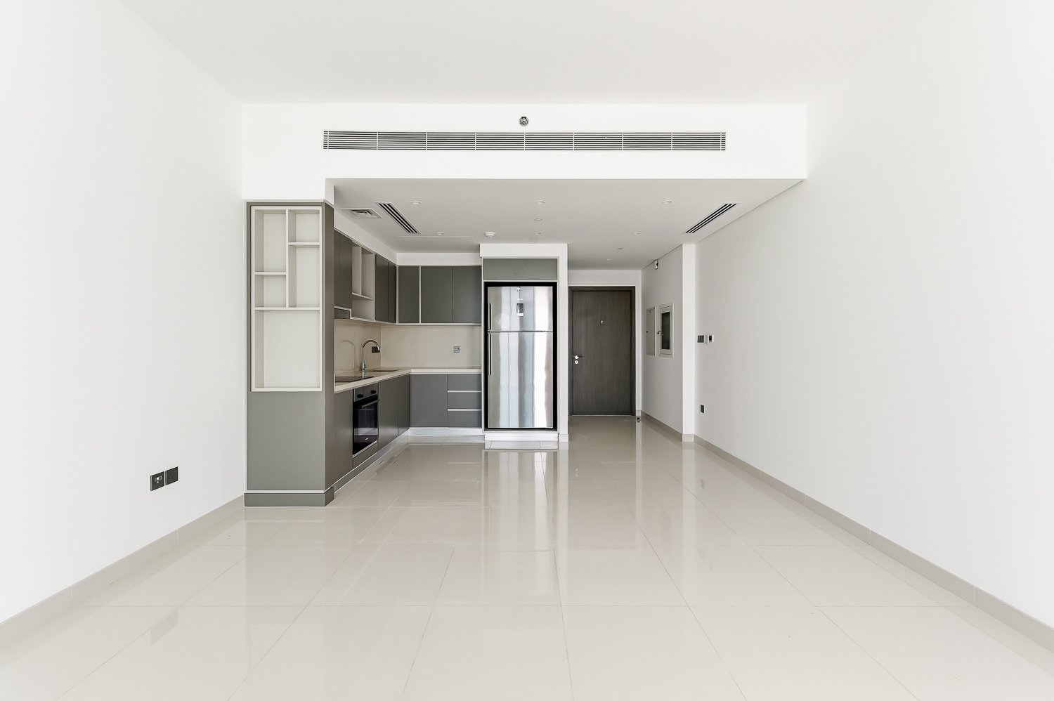 2 Bedrooms Apartment in Sunrise Bay Tower 1