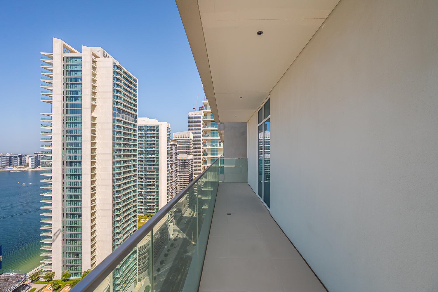 2 Bedrooms Apartment in Sunrise Bay Tower 1