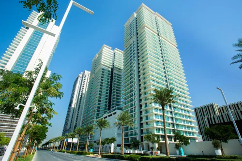 2 Bedrooms Apartment in Sunrise Bay Tower 1