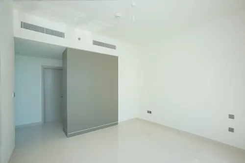 2 Bedrooms Apartment in Sunrise Bay Tower 1